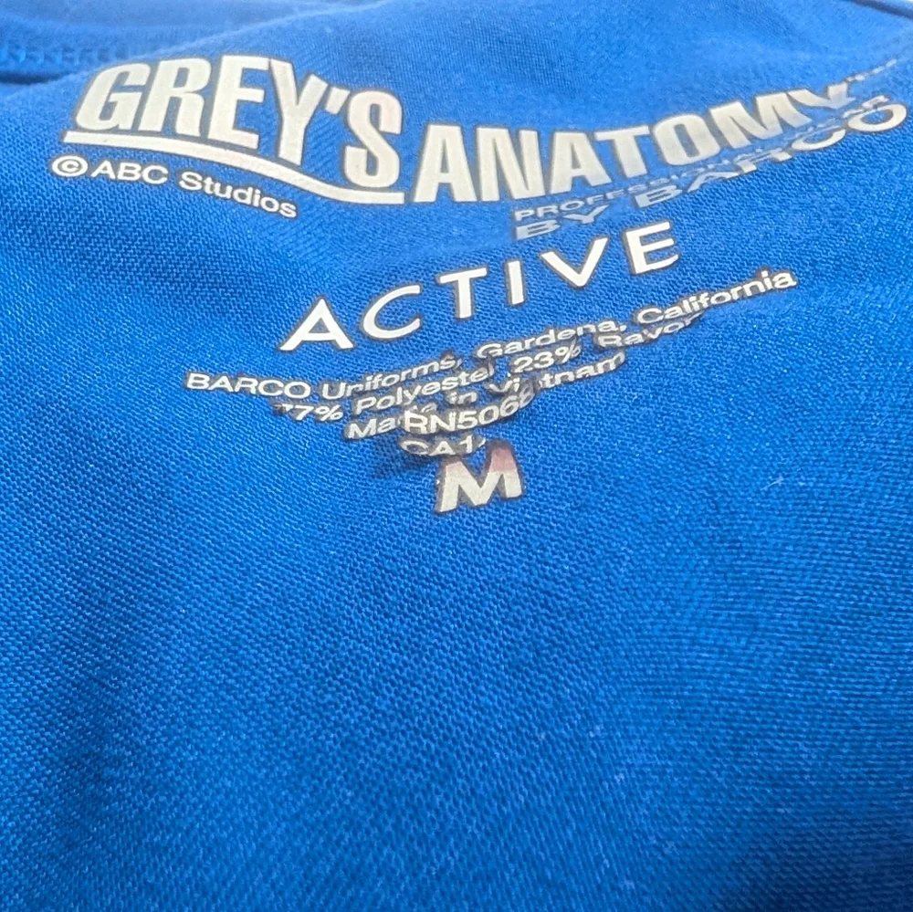Greys Anatomy Active Scrub Top Sz. M - Picture 5 of 5